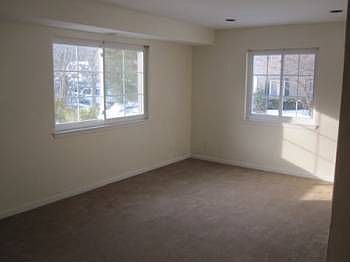 1st image of 291 Lake Pointe Dr
