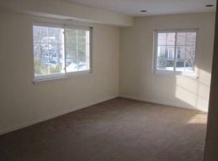 291 Lake Pointe Dr, Middle Island, NY 11953