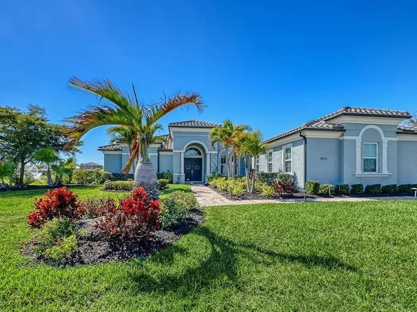 4820 Vasca Dr, Sarasota, FL 34240