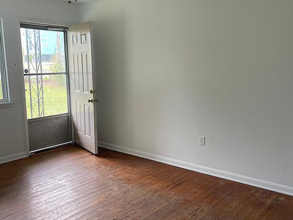 5th image of 11921 W 36th St