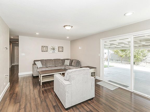 5th image of 611 San Gabriel Ave