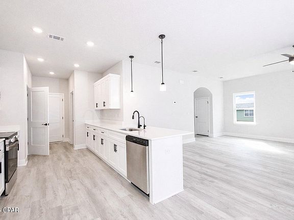 4th image of 7188 Legacy Ct