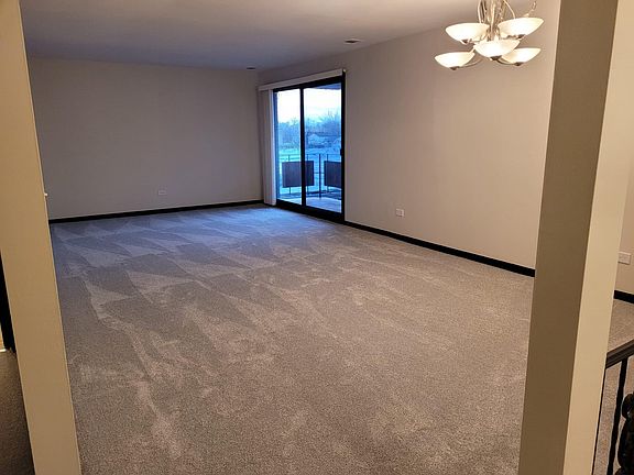 2nd image of 6517 N California Ave APT 302