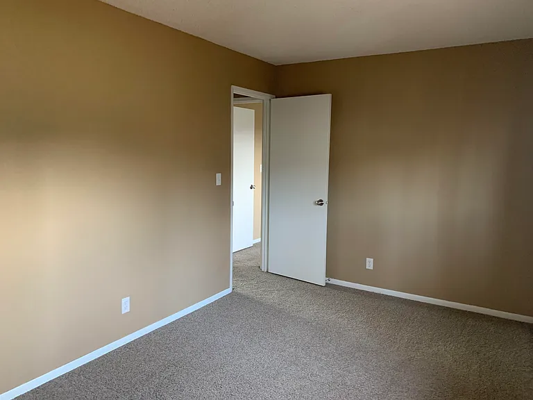 1050 Turner St #104 — Photo 10