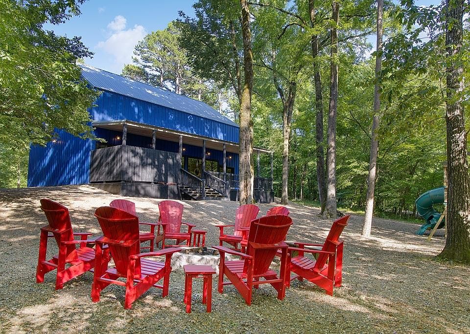 2nd image of 115 Deer Creek Trl