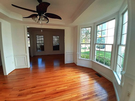 Dining room bay window