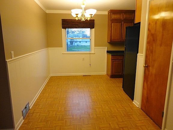 3rd image of 45750 Joseph St