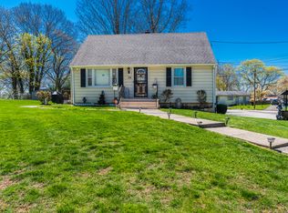 74 Clearview Dr, Bridgeport, CT 06606