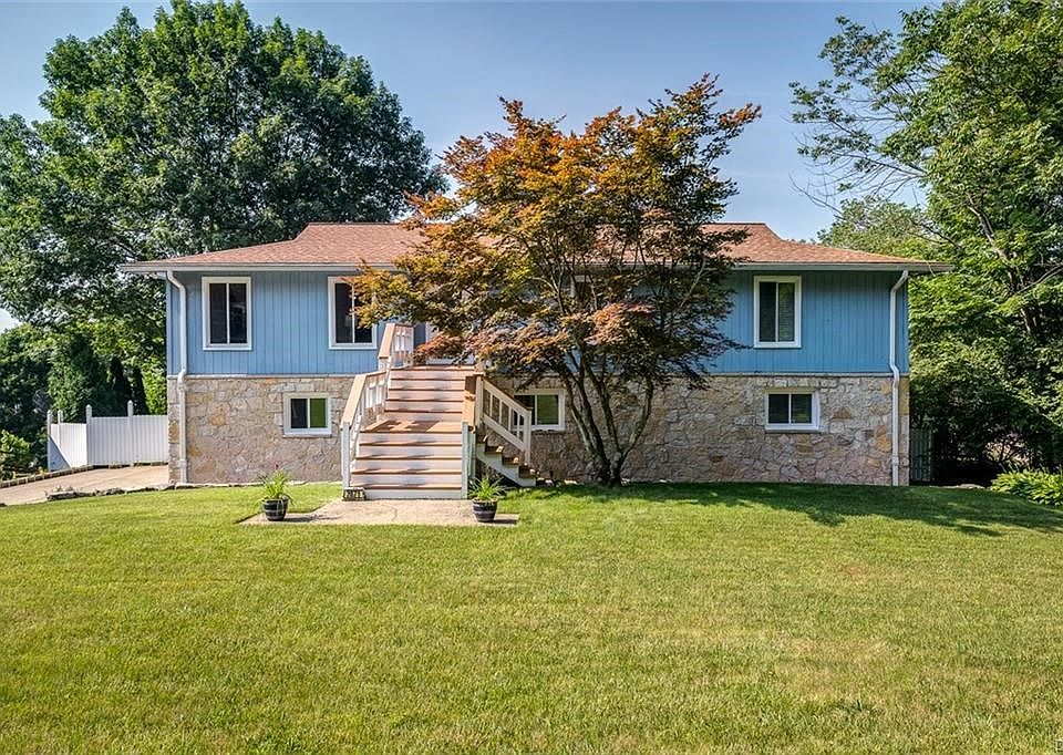 1st image of 2871 Stauffer Dr
