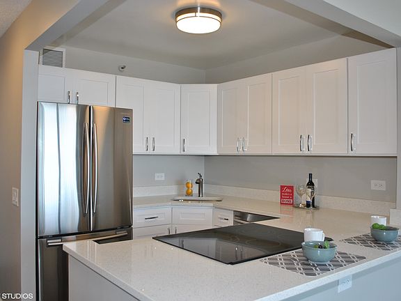 4th image of 3660 N Lake Shore Dr APT 3504