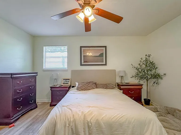 2034 Harriet Dr — Photo 16
