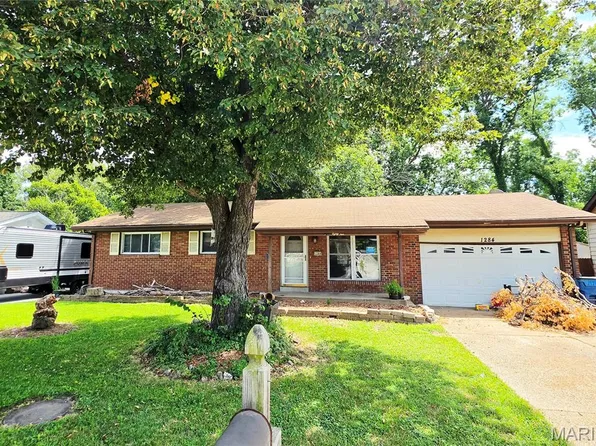 1284 Ballast Point Dr, Arnold, MO 63010