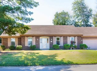 7977 Meadow Ln, Newburgh, IN