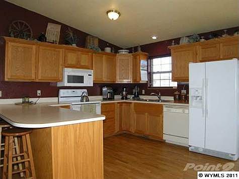 5th image of 510 S Pinnacle Dr