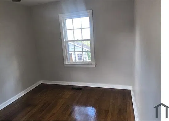 3 bed, 1200 sqft, $1,100 — Photo 4