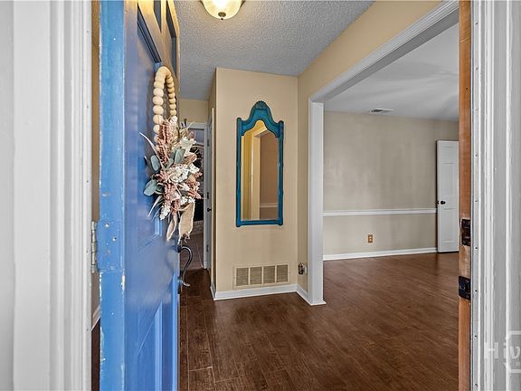 4th image of 472 Strathy Hall Drive