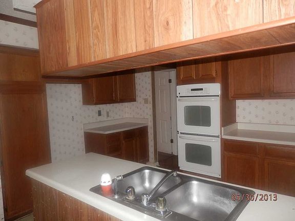 3rd image of 101 W Alicia St