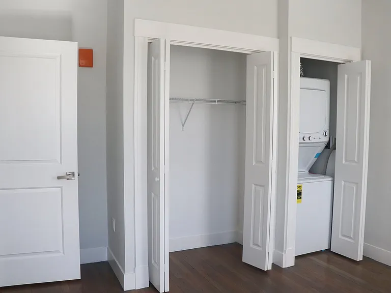 19 Queensberry St #4 — Photo 6