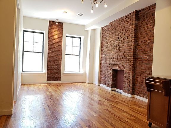 3rd image of 633 Willoughby Ave #2F