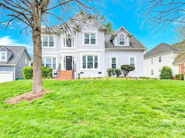 9132 Sandpiper Dr, Charlotte, NC 28277