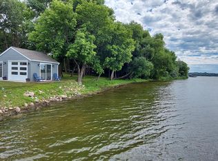 6805 N Shore Dr, Rockford, MN 55373
