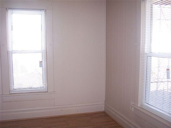 4th image of 617 N 13th St