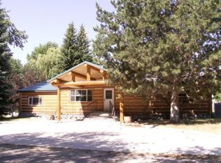 302 Washington Ave, Salmon, ID 83467