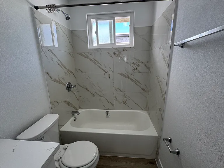 18337 Kittridge St #2 — Photo 12