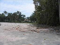 1st image of 282 1st Ave N