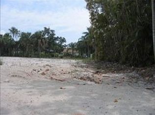 282 1st Ave N, Naples, FL 34102