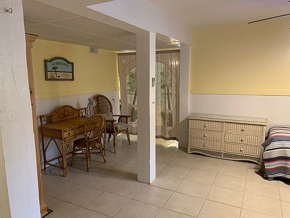 2nd image of 10 Flagler Dr #1