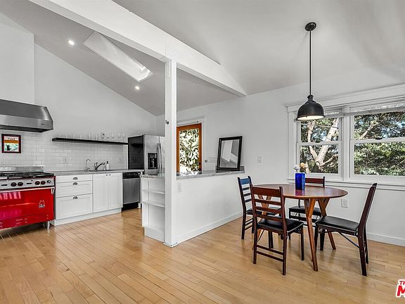 4th image of 8443 Ridpath Dr
