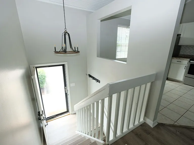 2520 Crusaders Way — Photo 3