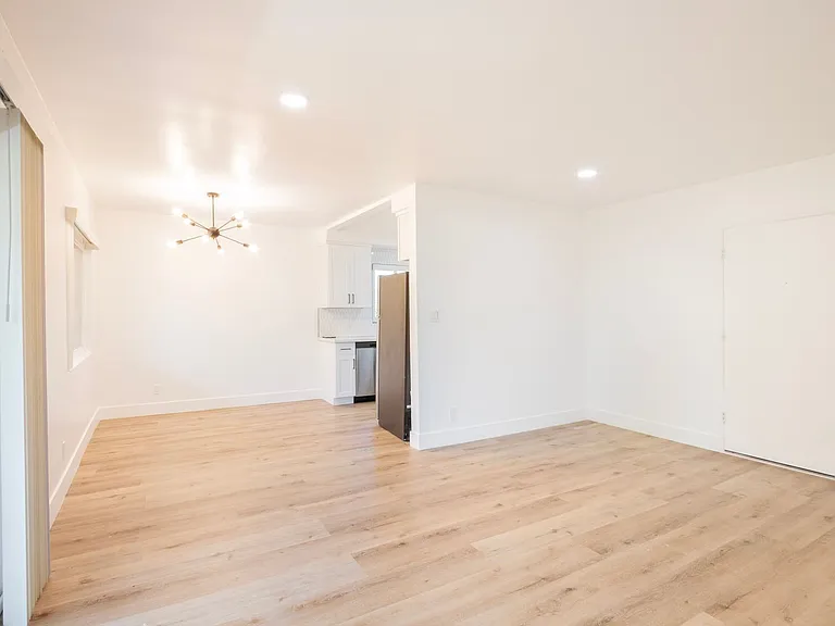 904 N Sierra Bonita Ave — Photo 30