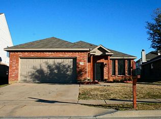 12509 Panorama Dr, Burleson, TX 76028