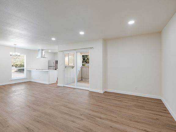 3rd image of 340 Montclair St APT 102