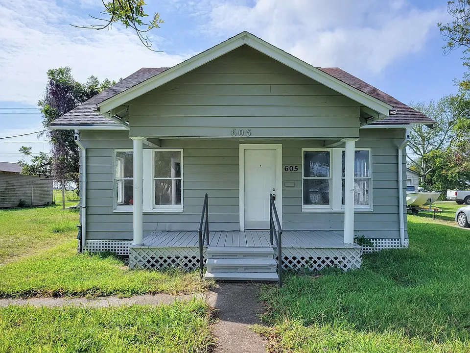 605 N Avenue A