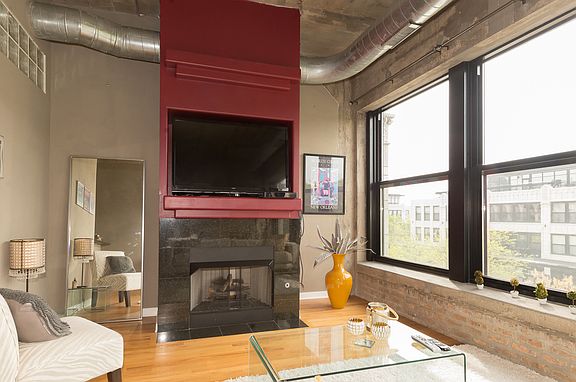 4th image of 1110 W 15th St Unit 326