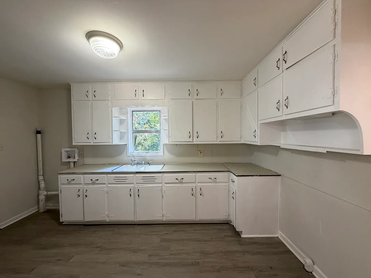 3 bed, 1215 sqft, $1,200 — Photo 4
