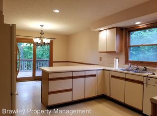 2831 N Blue Slopes Dr, Bloomington, IN