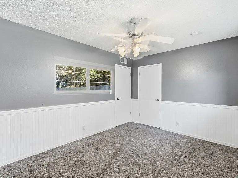 952 W Raymond Rd — Photo 17