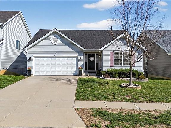 5th image of 207 Bluestem Ln