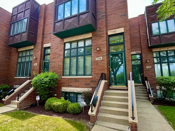7746 Lincoln Ave, Skokie, IL 60077