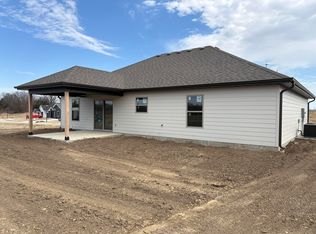 2435 N Traveller Dr, Columbia, MO 65202