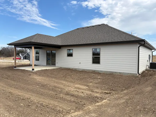 2435 N Traveller Dr, Columbia, MO 65202