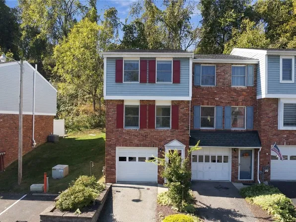 1301 Timberidge Dr, Bethel Park, PA 15102