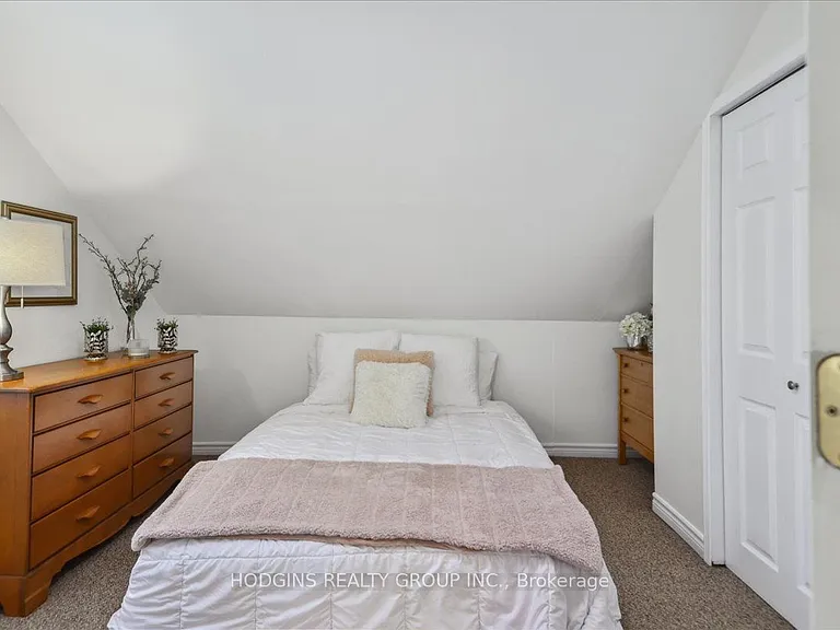 65 Mineola Rd E #UPPER — Photo 9