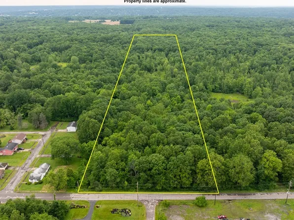 Jacobs Rd, Hubbard, OH 44425