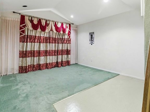 4th image of 8868 112th St