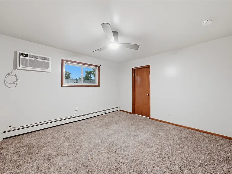 2521 Lewis St — Photo 13